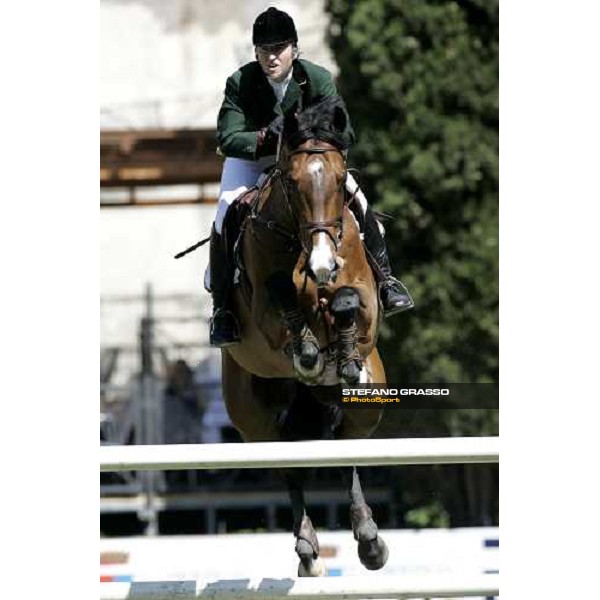 Marion Hughes on Heritage Transmission jumps during the 1st heat of Coppa delle Nazioni Samsung Super League Fei-Italia 2006 Rome, 27th may 2006 ph. Stefano Grasso