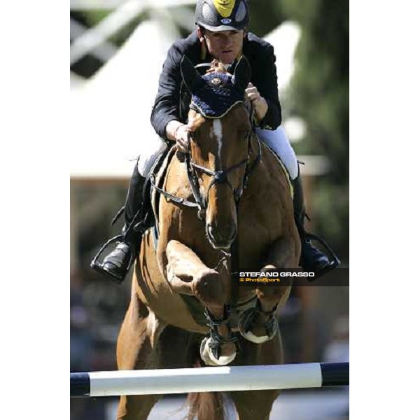 Gianni Govoni on Loro Piana Joyau d\'Opal jumps during the 1st heat of Coppa delle Nazioni Samsung Super League Fei-Italia 2006 Rome, 27th may 2006 ph. Stefano Grasso