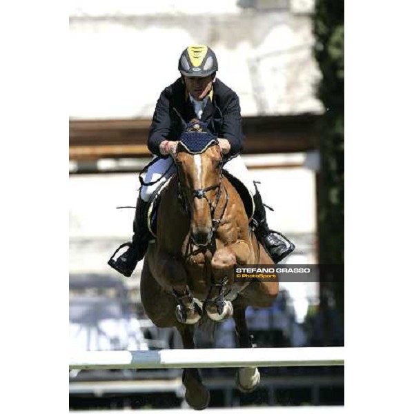 Gianni Govoni on Loro Piana Joyau d\'Opal jumps during the 1st heat of Coppa delle Nazioni Samsung Super League Fei-Italia 2006 Rome, 27th may 2006 ph. Stefano Grasso