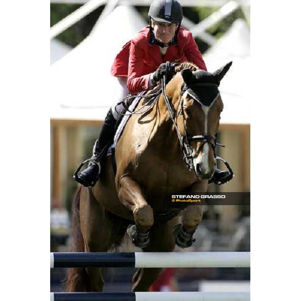 Molly Ash on Neuville jumps during the 1st heat of Coppa delle Nazioni Samsung Super League Fei-Italia 2006 Rome, 27th may 2006 ph. Stefano Grasso