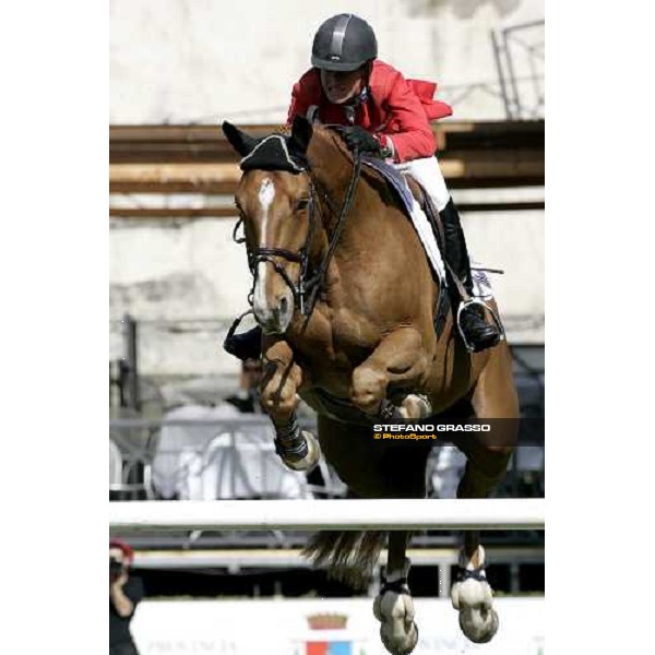 Molly Ash on Neuville jumps during the 1st heat of Coppa delle Nazioni Samsung Super League Fei-Italia 2006 Rome, 27th may 2006 ph. Stefano Grasso