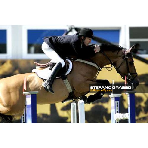 Michael Whitaker on Insul Tech Portofino jumps during the 1st heat of Coppa delle Nazioni Samsung Super League Fei-Italia 2006 Rome, 27th may 2006 ph. Stefano Grasso