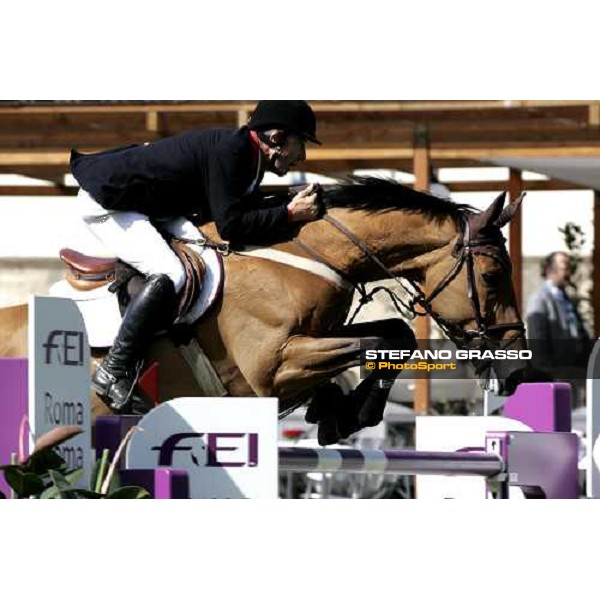 Michael Whitaker on Insul Tech Portofino jumps during the 1st heat of Coppa delle Nazioni Samsung Super League Fei-Italia 2006 Rome, 27th may 2006 ph. Stefano Grasso