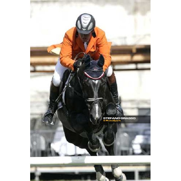 Wout Jan Van der Schans on Nouvelle jumps during the 1st heat of Coppa delle Nazioni Samsung Super League Fei-Italia 2006 Rome, 27th may 2006 ph. Stefano Grasso