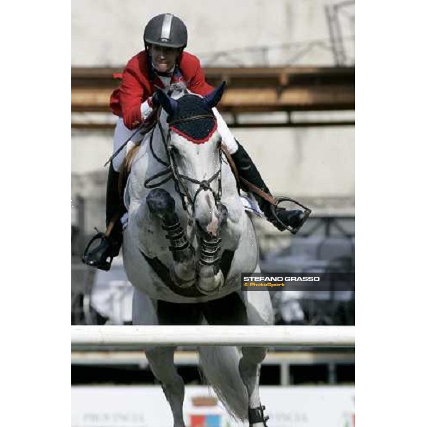 Laura Kraut on Miss Indipendent jumps during the 1st heat of Coppa delle Nazioni Samsung Super League Fei-Italia 2006 Rome, 27th may 2006 ph. Stefano Grasso