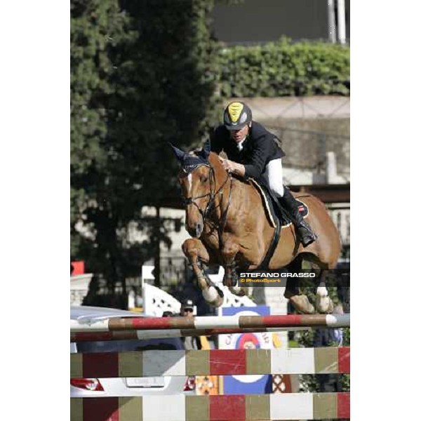 Gianni Govoni on Loro Piana Joyau d\'Opal jumps during the 2nd heat of Coppa delle Nazioni Samsung Super League Fei-Italia 2006 Rome, 27th may 2006 ph. Stefano Grasso