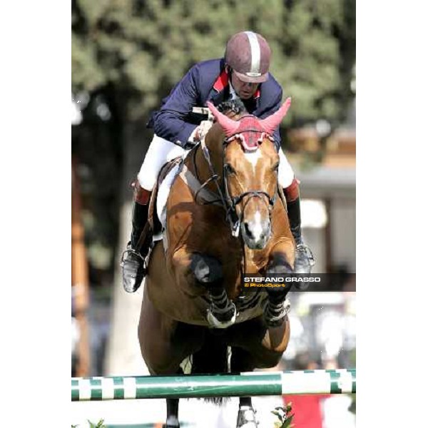 Nick Skelton on Arko III jumps during the 2nd heat of Coppa delle Nazioni Samsung Super League Fei-Italia 2006 Rome, 27th may 2006 ph. Stefano Grasso
