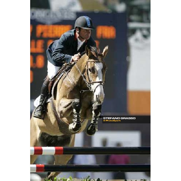 Pierre Jarry on Haxelle Dampierre 10th placed of the Premio Roma at Piazza di Siena 2006 Rome, 28th may 2006 ph. Stefano Grasso
