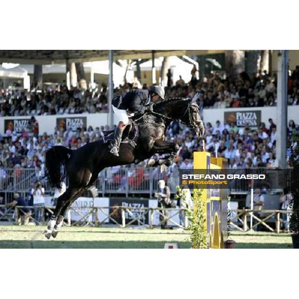 Jan Wout Van der Schans on Nouvelle, 7th placed of the Premio Roma at Piazza di Siena 2006 Rome, 28th may 2006 ph. Stefano Grasso