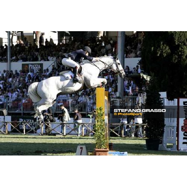 Nicolas Jean Marc on JPC Modesto Equifoam, 9th placed of the Premio Roma at Piazza di Siena 2006 Rome, 28th may 2006 ph. Stefano Grasso