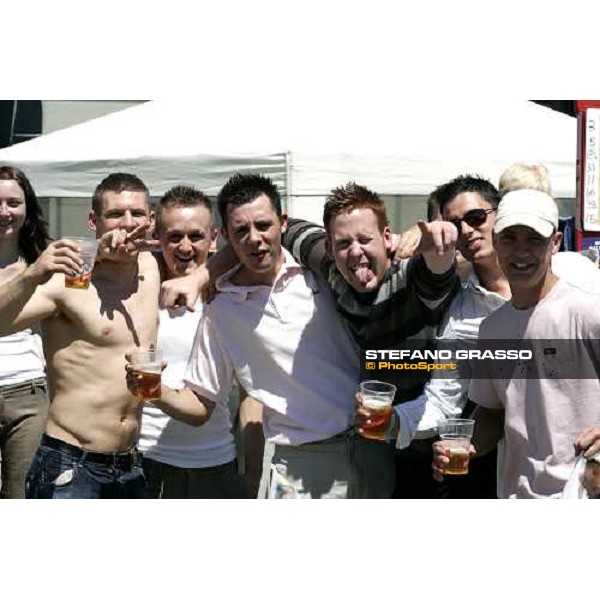 fans of Sir Percy winner of the Vodafone Derby 2006 Epsom, 3th june 2006 ph. Stefano Grasso