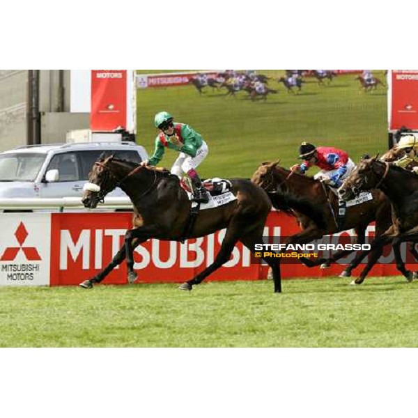 Cristhophe Soumillon on Darsi a few meters to the line of the Prix du Jockey Club Mitsubishi Motors Paris Chantilly, 4th june 2006 ph. Stefano Grasso