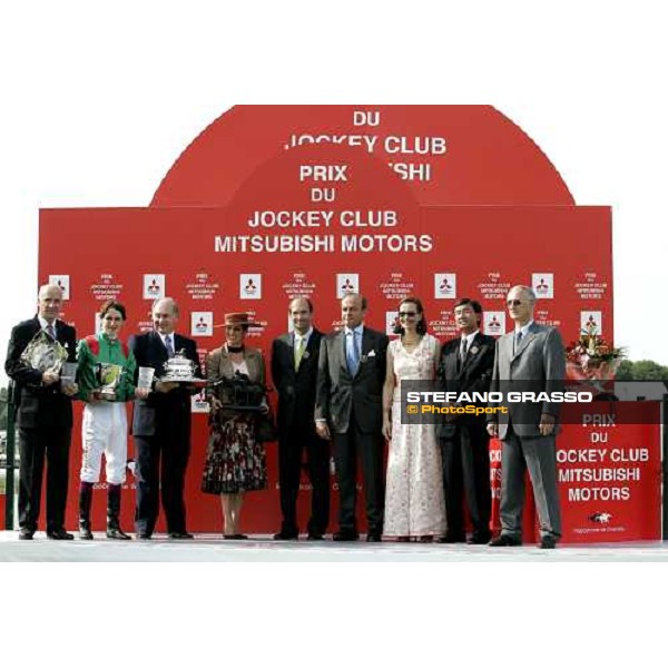 the winning connection of Darsi winner of Prix du Jockey Club Mitsubishi Motors Paris Chantilly, 4th june 2006 ph. Stefano Grasso