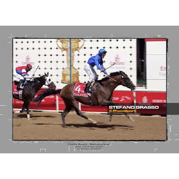 Frankie Dettori on Electrocutionist wins the Dubai World Cup 2006 - ph. Stefano Grasso