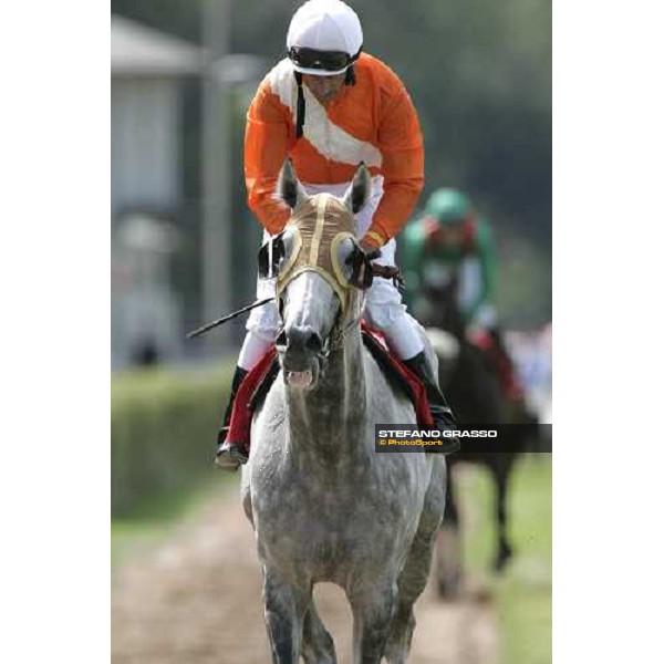 Stefano Landi on Groom Tesse comes back after the 2nd placed in the Gran Premio di Milano Milan, 18th june 2006 ph. Stefano Grasso