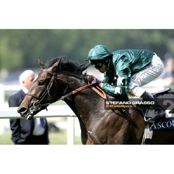 close up for Araafa and Alan Munro winners of The St James\'s Palace Stakes Royal Ascot 1st day, 20th june 2006 ph. Stefano Grasso