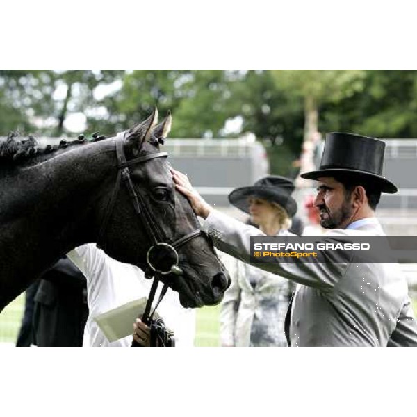 Sheikh Mohamed congratulates with Hellvelyn winner of The Coventry Stakes Royal Ascot 1st day, 20th june 2006 ph. Stefano Grasso