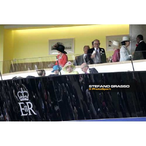 The Queen with her guests in the Royal Stand Royal Ascot, 3rd day, 22nd june 2006 ph. Stefano Grasso