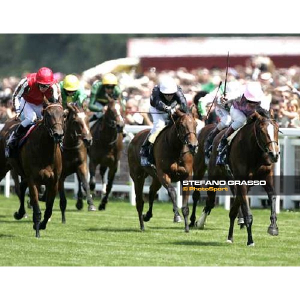 Frankie Dettori on Sander Camillo leads and wins the Albany Stakes Ascot, 4th day, 23rd june 2006 ph. Stefano Grasso