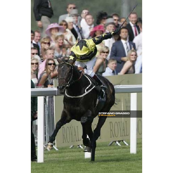Kevin Darley on Soapy Danger wins the Queen\'s Vase Ascot, 4th day, 23rd june 2006 ph. Stefano Grasso