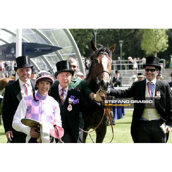 Frankie Dettori, Jeremy Noseda, Sir Robert Ogden with Sander Camillo in the winner enclosure of the Albany Stakes Royal Ascot, 4th day 23rd june 2006 ph. Stefano Grasso