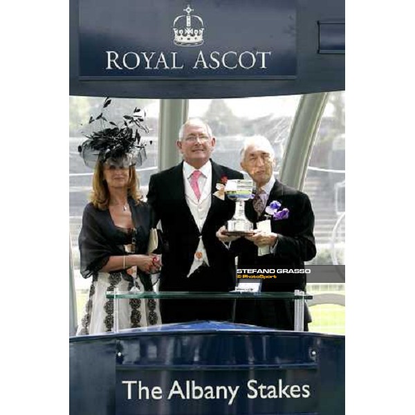giving prize of The Albany Stakes Royal Ascot, 4th day 23rd june 2006 ph. Stefano Grasso