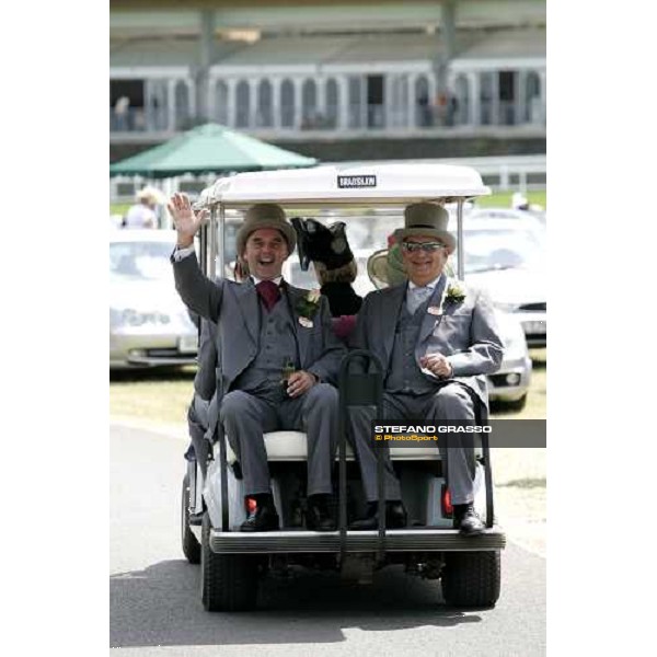 racegoers arrive at Ascot Royal Ascot, 4th day 23rd june 2006 ph. Stefano Grasso