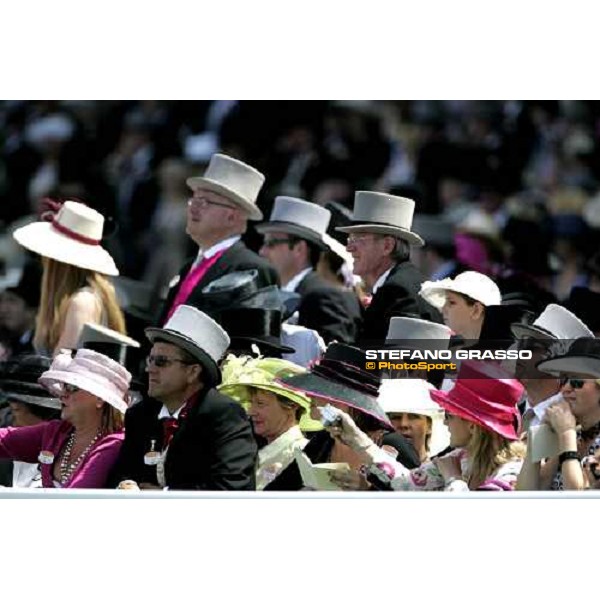 racegoers in the Royal Enclosure Royal Ascot, 4th day 23rd june 2006 ph. Stefano Grasso