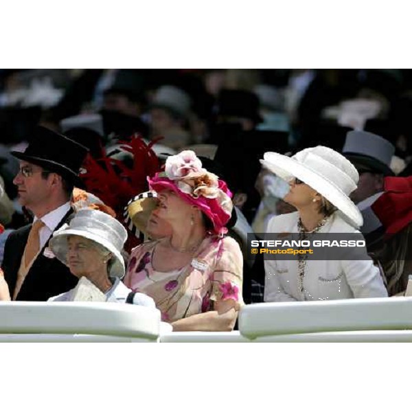 racegoers in the Royal Enclosure Royal Ascot, 4th day 23rd june 2006 ph. Stefano Grasso