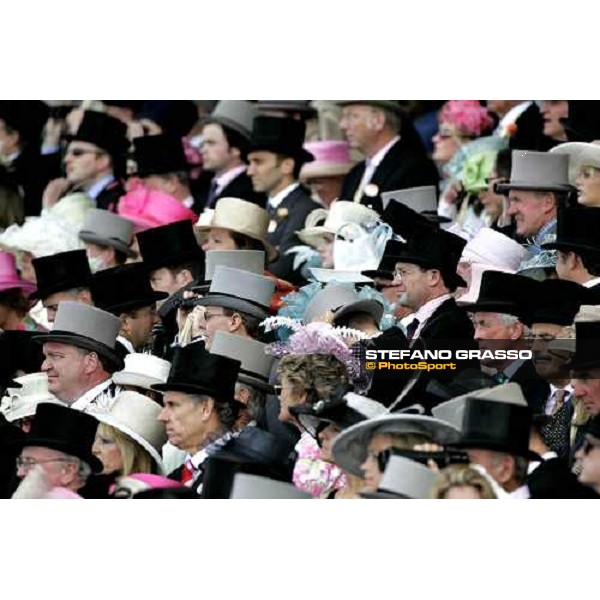 racegoers in the Royal Enclosure Royal Ascot, 4th day 23rd june 2006 ph. Stefano Grasso