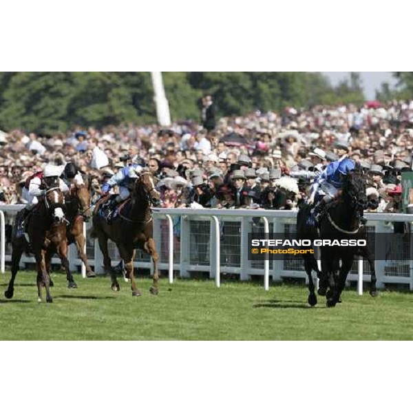 at last few meters to the post John Egan on Les Arcs leads and wins the race beating Jamie Spencer on Balthazaar\'s Gift Royal Ascot, 5th day 24 june 2006 ph. Stefano Grasso