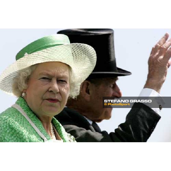 The Queen arrives at Ascot with Prince Charles Royal Ascot, 5th day 24 june 2006 ph. Stefano Grasso