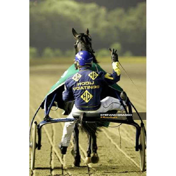 Arnold Mollema parades with Unforgettable after the victory in the Gran Premio Tino Triossi Rome, Tordivalle racetrack, 29th june 2006 ph. Stefano Grasso