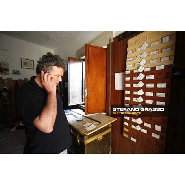 Valfredo Valiani in his office at Pisa San Rossore Pisa, 19th july 2006 ph. Stefano Grasso