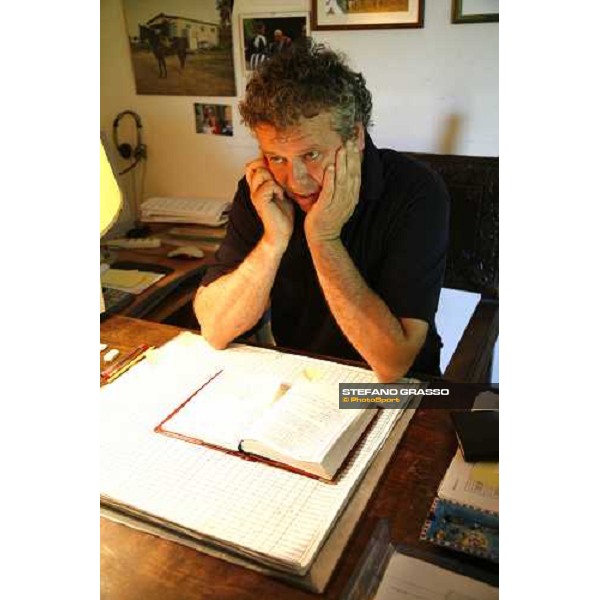 Valfredo Valiani in his office at Pisa San Rossore Pisa, 19th july 2006 ph. Stefano Grasso