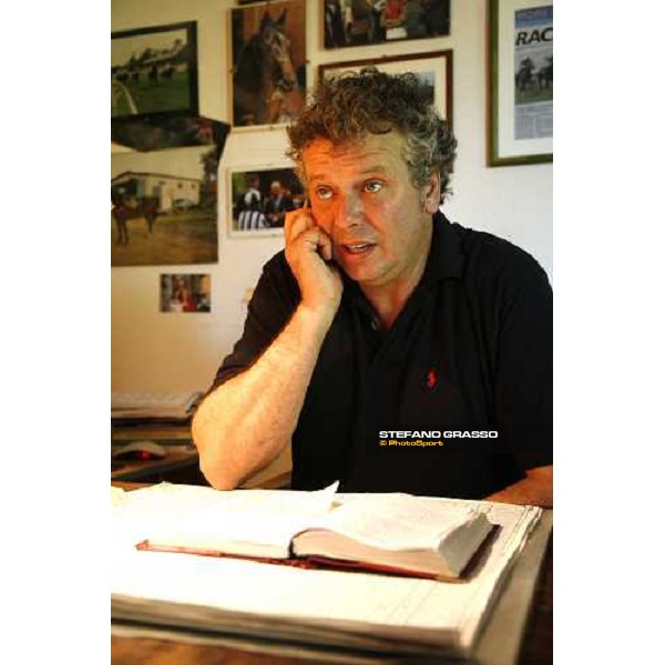 Valfredo Valiani in his office at Pisa San Rossore Pisa, 19th july 2006 ph. Stefano Grasso