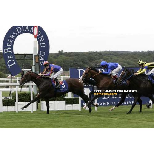 Christophe Soumillon on Hurricane Run wins The King George Vi and Queen Elisabeth Diamond Stakes, beating Frankie Dettori on Electrocutionist and Patrick Lemaire on Heart\'s Cry Ascot, 28th july 2006 ph. Stefano Grasso