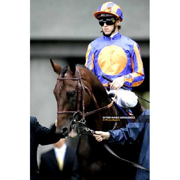 Christophe Soumillon enters in the track on Hurricane Run before the start of The King George Vi and Queen Elisabeth Diamond Stakes Ascot, 28th july 2006 ph. Stefano Grasso
