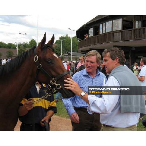 Charles Henri de Moussac with Sortita and Richard Lancaster buyer of top price at 750.000 Euro Deauville, 18th august 2006 ph. Stefano Grasso