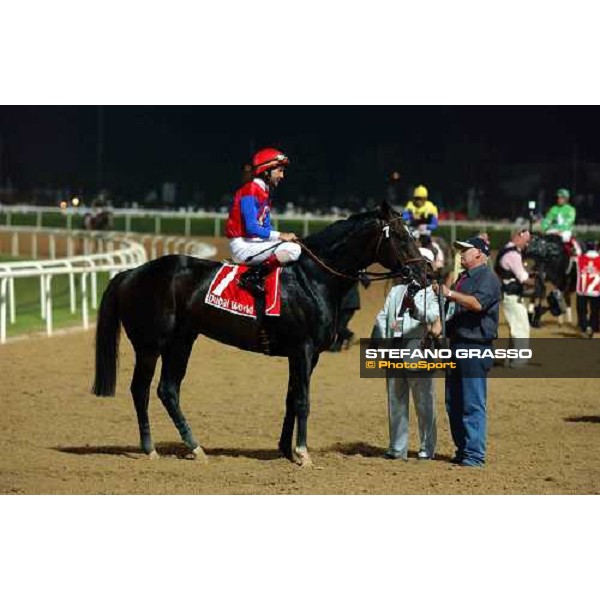 Dubai World Cup 2004 Jerry Bailey on MEdaglia d\'Oro after the race Dubai NAd El Sheba , 27th march 2004 ph.Stefano Grasso