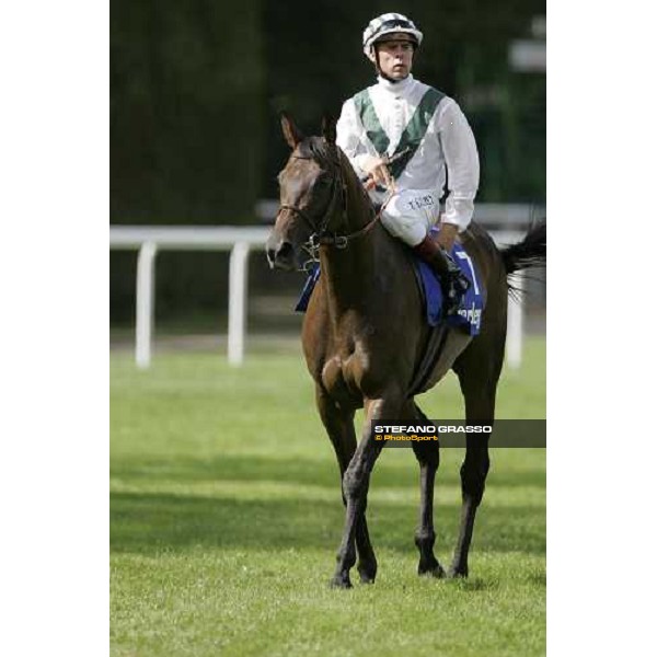 Thierry Gillet on Sweet Stream comes back after 2nd placed in the Darley Prix Jean Romanet Deauville, 20th august 2006 ph. Stefano Grasso