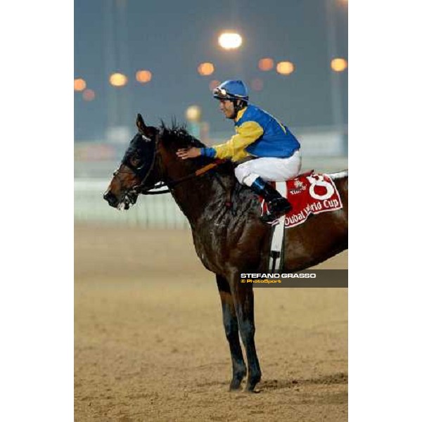 Alex Solis exulting onf Pleasantly Perfect Dubai World Cup 2004 Nad El Sheba, 27th march 2004 ph. Stefano Grasso