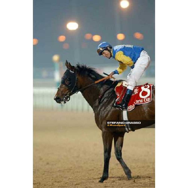 Alex Solis exulting onf Pleasantly Perfect Dubai World Cup 2004 Nad El Sheba, 27th march 2004 ph. Stefano Grasso