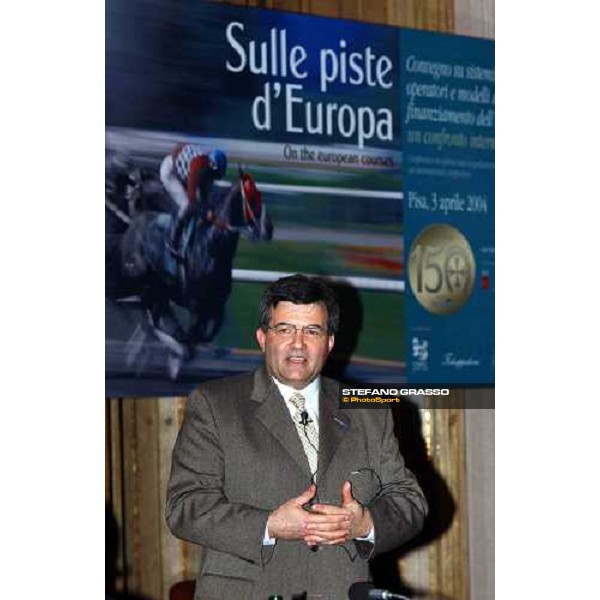 Didier Garnier, esperto di materie ippiche, ex consigliere tecnico del Ministro dell\' Agricoltura francese Convegno \'Sulle piste d\'Europa\' Pisa, Centro Studi Le Benedettine 3rd march 2004 ph. Stefano Grasso