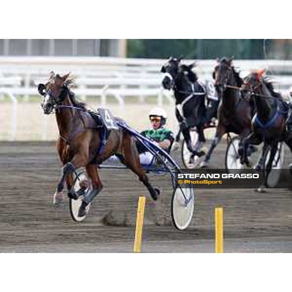 89° Derby Italiano - Heat C - Enrico Bellei with Unicorno SLM wins the race Rome,Capannelle trot racecourse,24th sept.2016 ph.Stefano Grasso