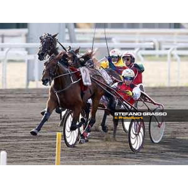 89° Derby Italiano - Oaks del Trotto - Heat C - Roberto Andreghetti with Unison Kronos wins the race Rome,Capannelle trot racecourse,24th sept.2016 ph.Stefano Grasso