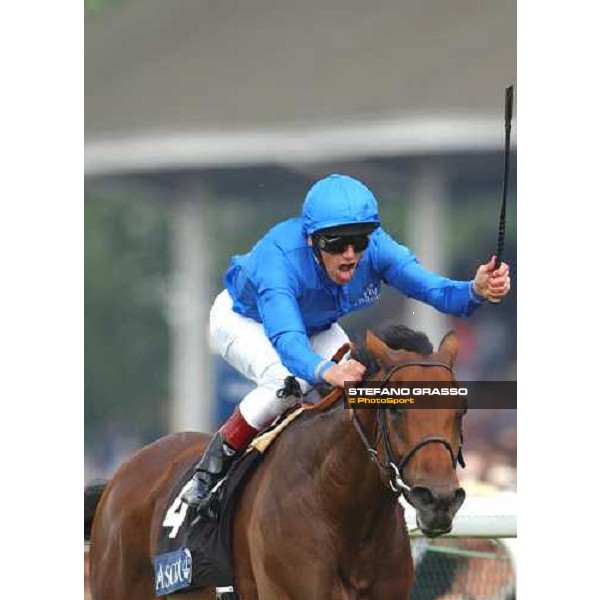 \'Frankie Dettori on Dubai Destination wins The Queen Ann Stakes Ascot, june 17 2003-ph.Stefano Grasso\' 