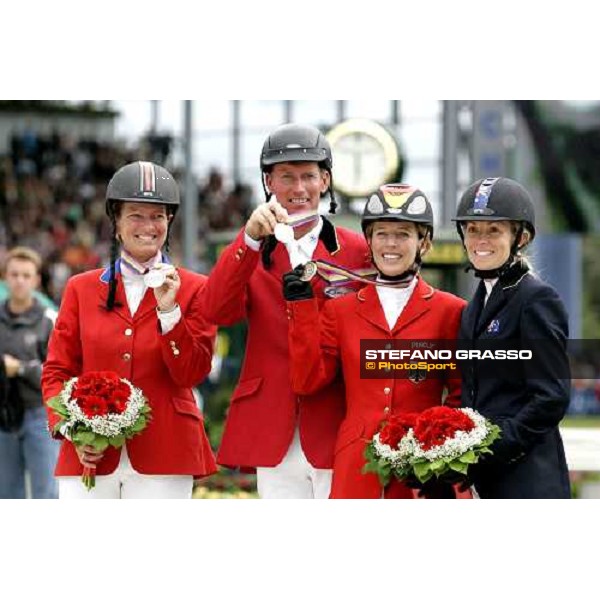 Fei Rolex World Champion - the podium Jos Lansink, gold medal, Beezie Madden, silver medal, Meredith Michaels-Beerbaum, bronze medal and Edwina Alexander Aachen, 3rd september 2006 ph. Stefano Grasso