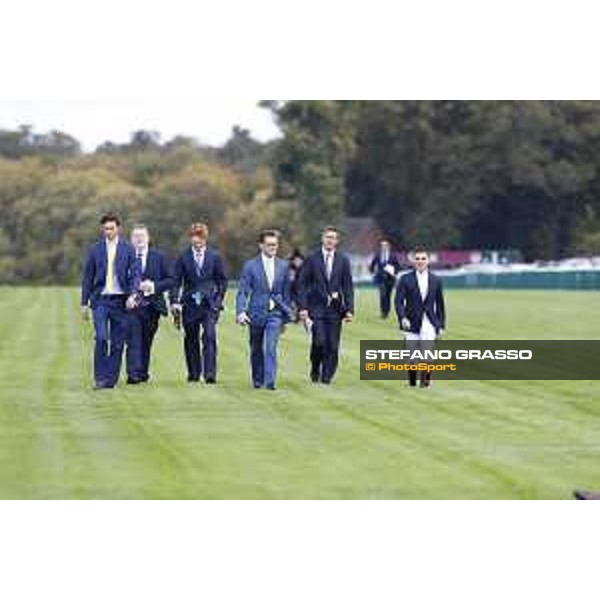 Qatar Prix de L\'Arc de Triomphe - Andrea Atzeni and his connection walking the course Chantilly,2nd october 2016 ph.Stefano Grasso