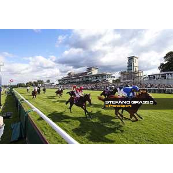 Qatar Prix de L\'Arc de Triomphe - Total Prix Marcel Boussac - William Buick on Wuheida wins the race Chantilly,2nd october 2016 ph.Stefano Grasso